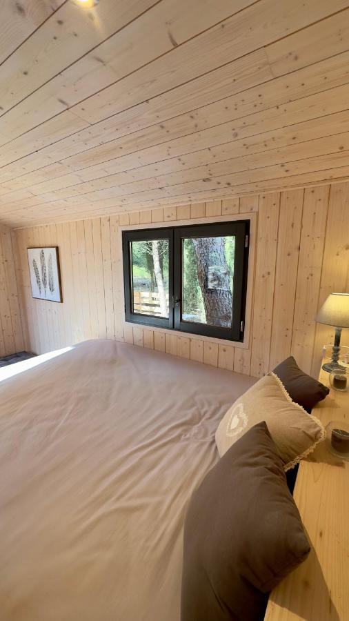 Superbe Roulotte De Charme Hotel บันโญลส์-ล็อง-โฟเรต์ ภายนอก รูปภาพ